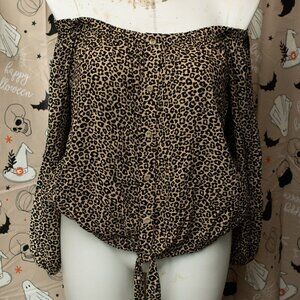 RUE 21 Leopard print top